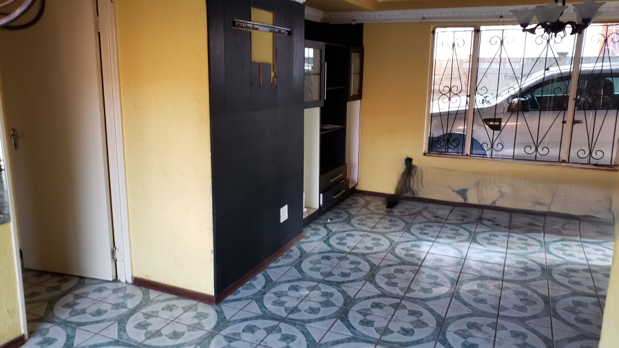 3 Bedroom Property for Sale in Geelhoutpark North West
